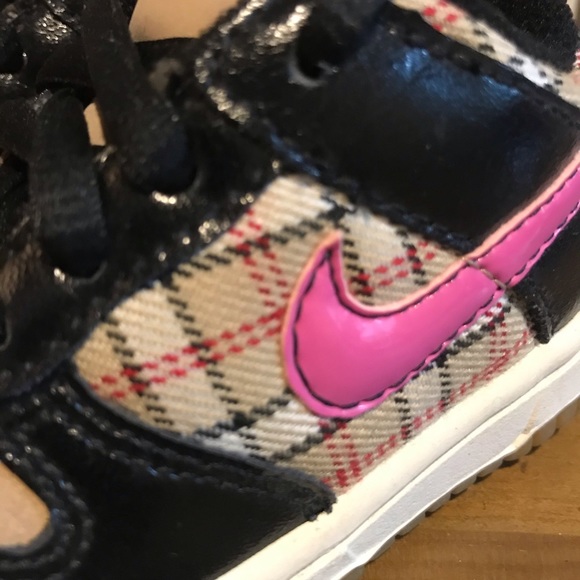 Nike Dunk Low Infant Size 5C Burberry Plaid - Picture 7 of 9